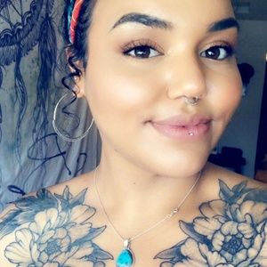 Meet your Posher, Imani